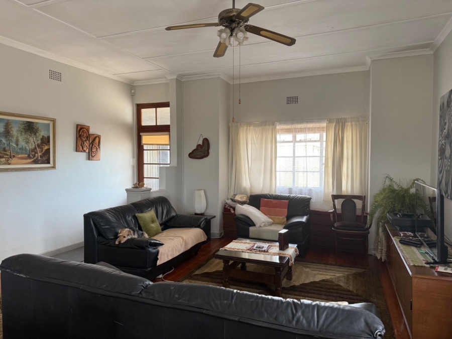 5 Bedroom Property for Sale in Ladismith Western Cape